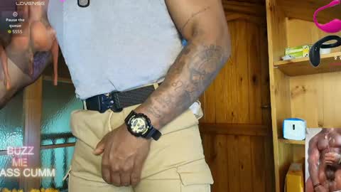Snapshot of proudlyblack30 chatting on June 2026 02:33:01 PM sergeant. online show from June 2026 02:33:01 PM