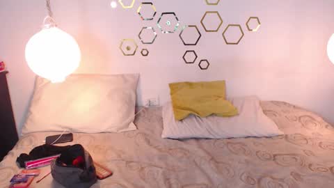 Adris  Juan online show from October 2025 01:49:01 AM