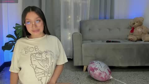    INDEPENDENT MODEL online show from December 2024 06:35:01 AM