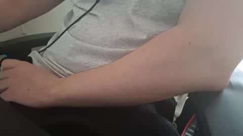 pryli27 online show from February 2026 11:42:02 AM