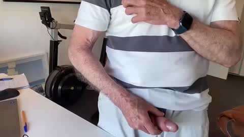 Snapshot of puffiest chatting on December 2024 01:47:02 AM puffiest online show from December 2024 01:47:02 AM