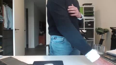 Snapshot of puffiest chatting on September 2025 05:18:02 AM puffiest online show from September 2025 05:18:02 AM