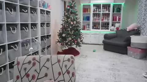 Puggie -  online show from December 2024 04:14:01 PM