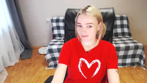 Polly online show from February 2025 05:15:02 AM