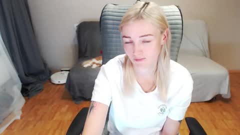 Polly online show from October 2025 12:46:02 PM