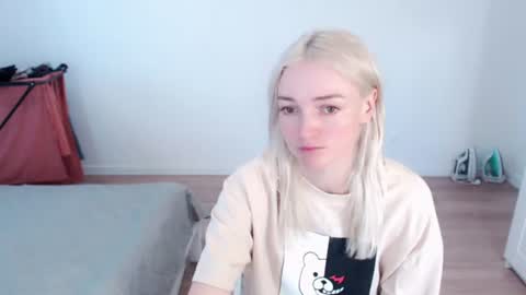 Polly online show from August 2026 04:39:01 AM