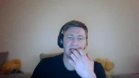 punkindrublic25 online show from April 2026 11:05:02 PM