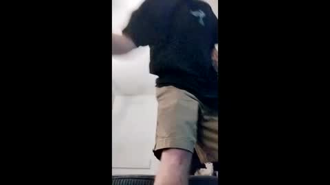 punkrockb1987 online show from April 2026 06:42:02 PM