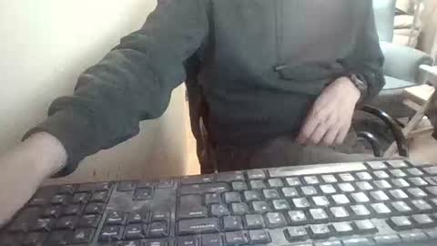 Snapshot of pup_y chatting on February 2026 05:28:01 PM pup_y online show from February 2026 05:28:01 PM