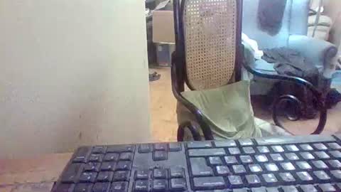 Snapshot of pup_y chatting on February 2026 09:18:02 PM pup_y online show from February 2026 09:18:02 PM