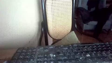 Snapshot of pup_y chatting on February 2026 04:25:01 PM pup_y online show from February 2026 04:25:01 PM