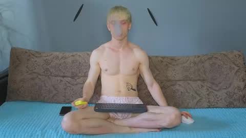 Snapshot of pupsenish chatting on May 2026 01:14:02 AM Jesse online show from May 2026 01:14:02 AM