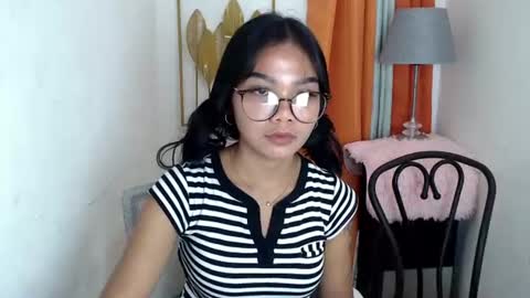 Snapshot of pure_asian_beauty chatting on July 2026 11:37:02 AM zarah online show from July 2026 11:37:02 AM