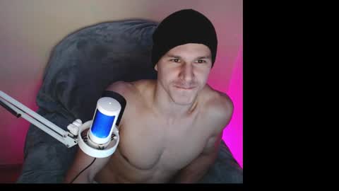 Snapshot of puremenshape chatting on November 2025 05:28:02 PM puremenshape online show from November 2025 05:28:02 PM