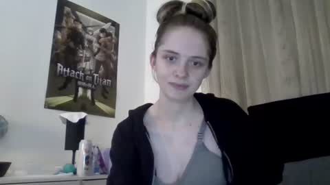 Snapshot of purepetitex1 chatting on June 2026 01:19:02 AM roxy online show from June 2026 01:19:02 AM