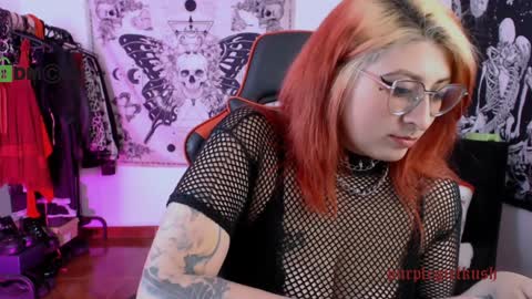 Snapshot of purpelkush chatting on January 2025 03:30:01 AM Purplekush Violet punk online show from January 2025 03:30:01 AM