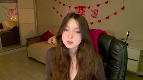 Bella online show from November 2025 05:39:02 AM