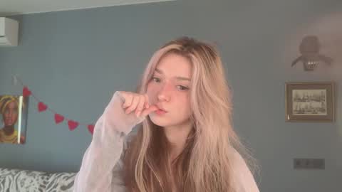 Bella online show from March 2026 05:41:02 AM