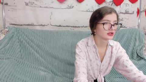 Snapshot of pussykatt_girl chatting on February 2025 01:34:01 AM pussykatt_girl online show from February 2025 01:34:01 AM