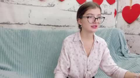 Snapshot of pussykatt_girl chatting on February 2025 01:21:01 AM pussykatt_girl online show from February 2025 01:21:01 AM