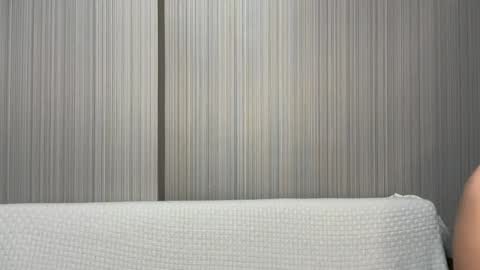 Lina online show from November 2025 08:10:01 PM