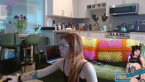 Snapshot of pxlprncss chatting on September 2025 12:00:02 AM Jenna Gee online show from September 2025 12:00:02 AM