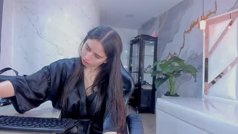 Qetsyah online show from April 2026 01:41:01 PM