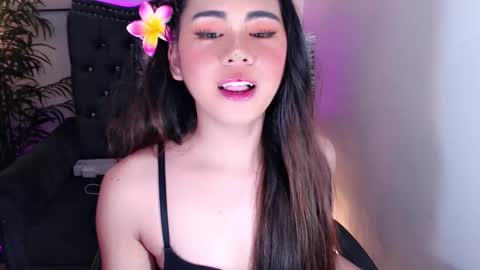 Snapshot of qt_luna18 chatting on December 2024 05:11:01 PM qt_luna18 online show from December 2024 05:11:01 PM