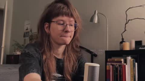 Snapshot of quack__quack chatting on February 2025 08:54:02 AM online show from February 2025 08:54:02 AM