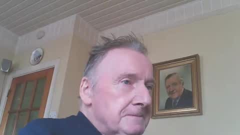 Snapshot of quathead chatting on September 2025 03:02:01 PM quathead online show from September 2025 03:02:01 PM