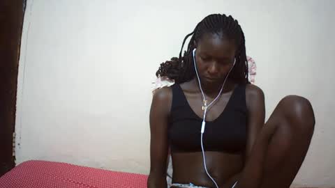 Snapshot of queen_0012 chatting on June 2026 01:12:02 AM asher online show from June 2026 01:12:02 AM