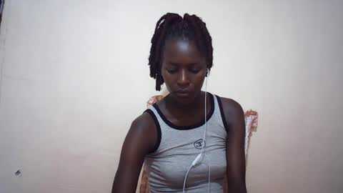 Snapshot of queen_0012 chatting on July 2026 08:39:02 AM asher online show from July 2026 08:39:02 AM