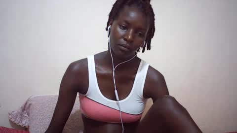 Snapshot of queen_0012 chatting on July 2026 08:05:02 AM asher online show from July 2026 08:05:02 AM