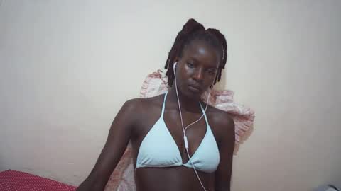 Snapshot of queen_0012 chatting on July 2026 06:07:02 AM asher online show from July 2026 06:07:02 AM