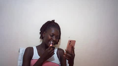 Snapshot of queen_0012 chatting on July 2026 07:39:01 PM asher online show from July 2026 07:39:01 PM