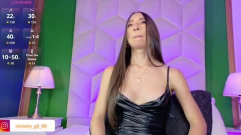 Snapshot of queen__violet chatting on May 2026 07:22:02 PM Queen Violet online show from May 2026 07:22:02 PM