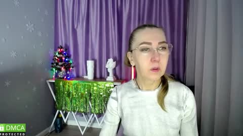 Snapshot of queen_a_n_i chatting on January 2025 08:09:02 AM A N I  Ill be here on December 1st online show from January 2025 08:09:02 AM