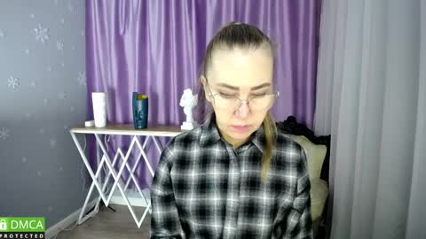 Snapshot of queen_a_n_i chatting on January 2025 09:08:01 AM A N I  Ill be here on December 1st online show from January 2025 09:08:01 AM