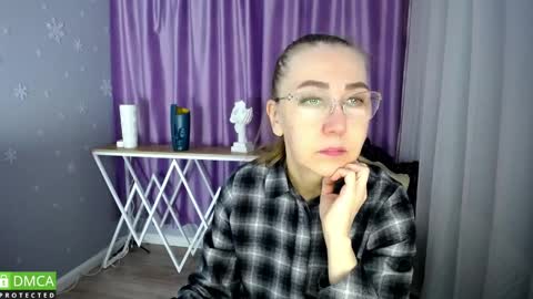 Snapshot of queen_a_n_i chatting on January 2025 07:56:01 AM A N I  Ill be here on December 1st online show from January 2025 07:56:01 AM