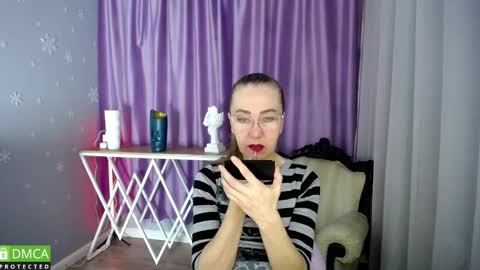 Snapshot of queen_a_n_i chatting on January 2025 08:54:01 AM A N I  Ill be here on December 1st online show from January 2025 08:54:01 AM