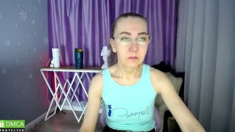 Snapshot of queen_a_n_i chatting on January 2025 08:43:01 AM A N I  Ill be here on December 1st online show from January 2025 08:43:01 AM