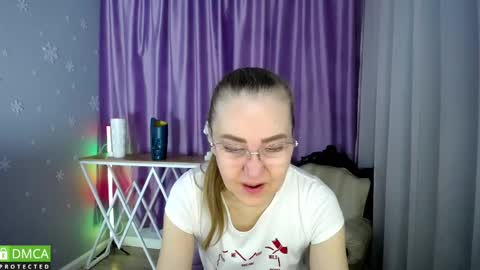 Snapshot of queen_a_n_i chatting on February 2025 07:54:02 AM A N I  Ill be here on December 1st online show from February 2025 07:54:02 AM