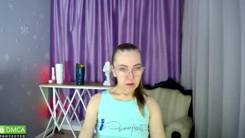 Snapshot of queen_a_n_i chatting on February 2025 07:34:01 AM A N I  Ill be here on December 1st online show from February 2025 07:34:01 AM