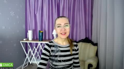 Snapshot of queen_a_n_i chatting on March 2025 11:58:02 AM A N I  Ill be here on December 1st online show from March 2025 11:58:02 AM