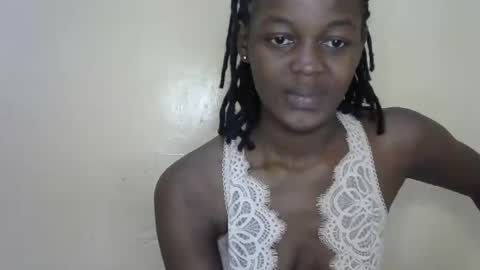 queen_banice online show from November 2025 12:32:02 AM