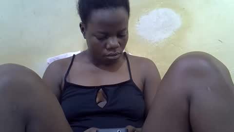 Snapshot of queen_darling3 chatting on February 2026 08:29:01 AM Gentrix online show from February 2026 08:29:01 AM