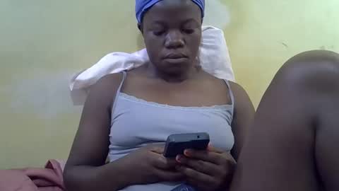 Snapshot of queen_darling3 chatting on February 2026 06:28:02 AM Gentrix online show from February 2026 06:28:02 AM