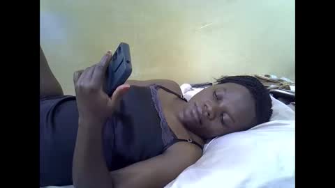 Snapshot of queen_darling3 chatting on February 2026 11:51:01 AM Gentrix online show from February 2026 11:51:01 AM