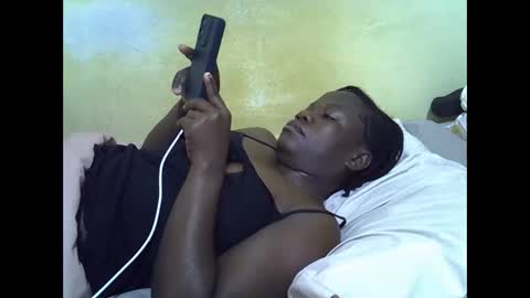 Snapshot of queen_darling3 chatting on February 2026 01:04:02 AM Gentrix online show from February 2026 01:04:02 AM