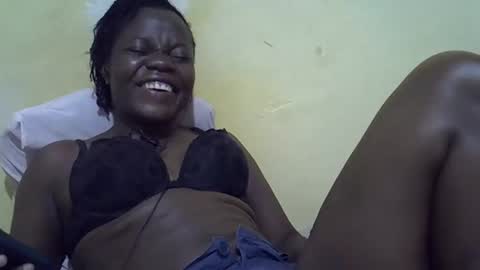 Snapshot of queen_darling3 chatting on February 2026 06:42:01 PM Gentrix online show from February 2026 06:42:01 PM